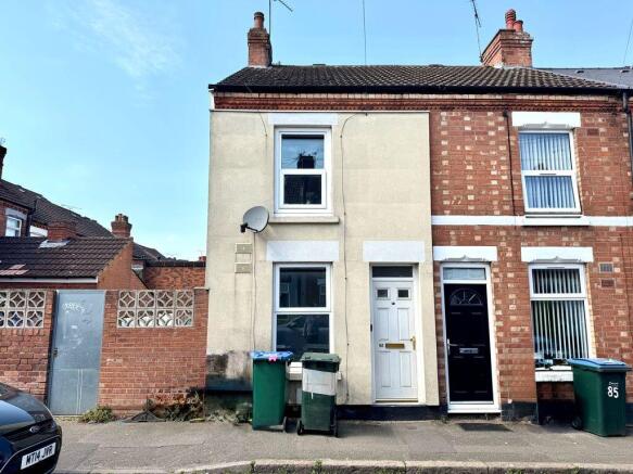 2 bed property, in Nicholls Street, £100,000