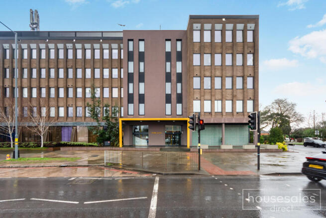 2 bed property, in Park Gate At Lyndon Place, £130,000