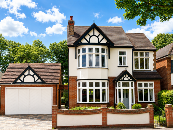 4 bed property, in Harrow Drive, £1,300,000