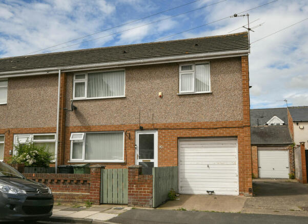 3 bed property, in Wansbeck Gardens, £100,000