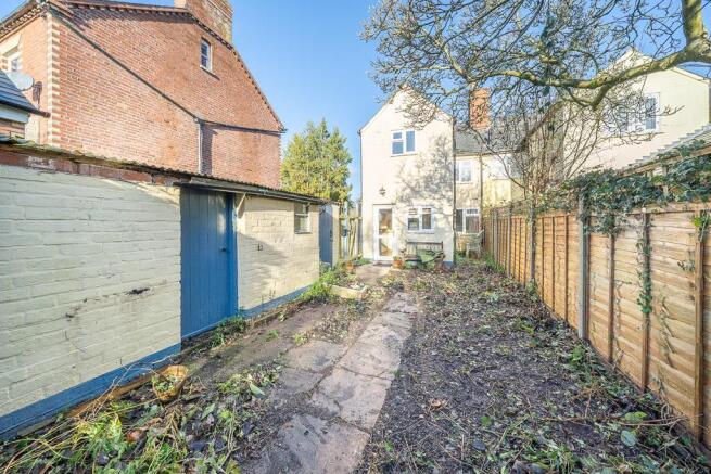 2 bed property, in Julian Road, £170,000