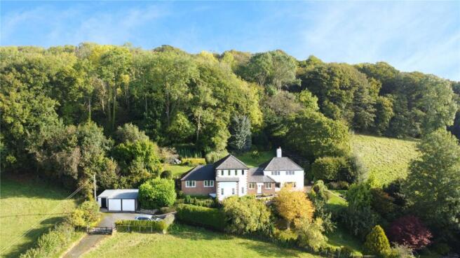 4 bed property, in Llanfyllin, £680,000
