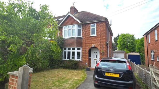 3 bed property, in Bartlemy Road, £495,000