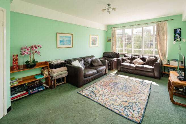 3 bed property, in Champion Hill, £625,000