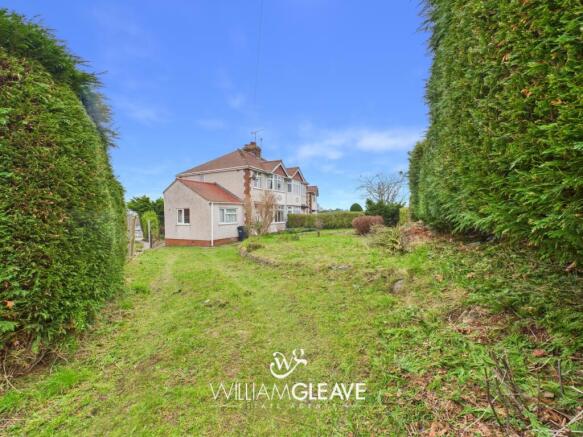 3 bed property, in Mertyn Lane, £180,000