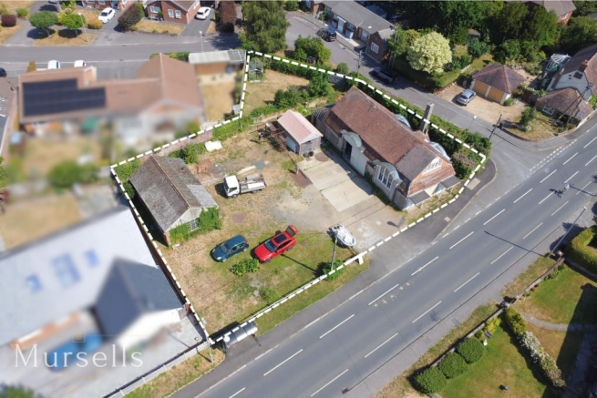 Studio, in Dorchester Road, £550,000