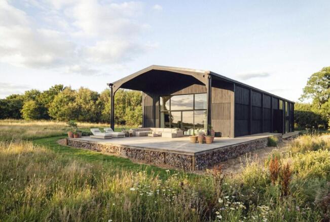 5 bed property, in High Beach, £3,600,000