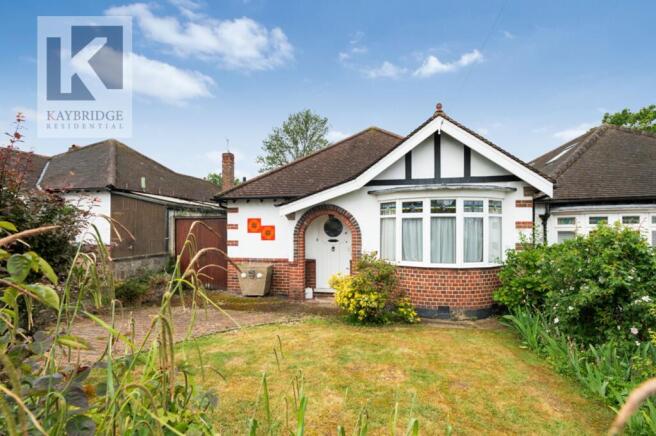 2 bed property, in St. Clair Drive, £550,000