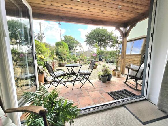 1 bed property, in St. Davids Close, £200,000