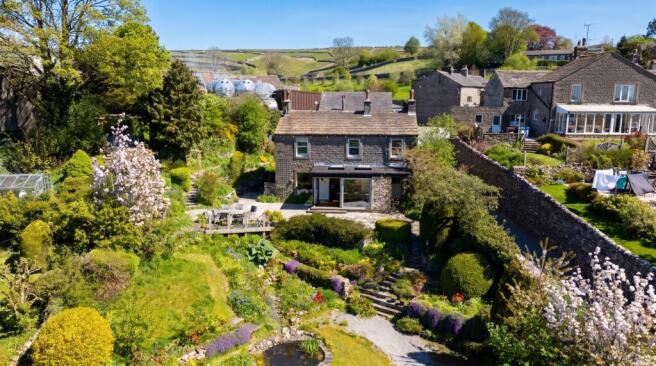 4 bed property, in Town Head, £799,950