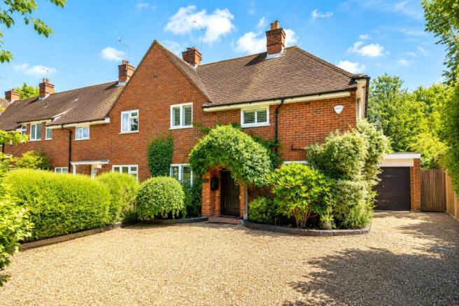 3 bed property, in Old Lane, £775,000