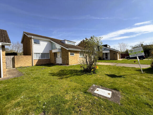 5 bed property, in Tanglewood, £425,000