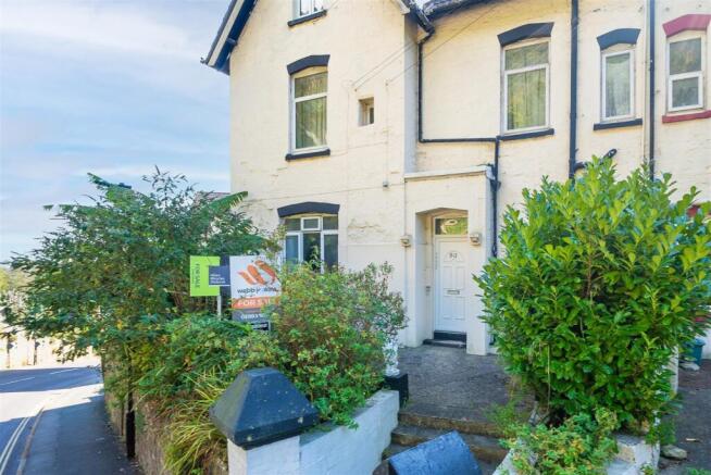 1 bed property, in Lower Ground Floor - Mitchell Avenue, £85,000