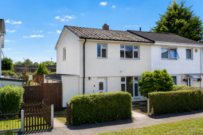 3 bed property, in Keightley Road, £230,000