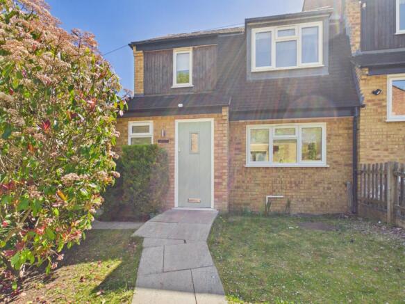 3 bed property, in Sussex Close, £625,000