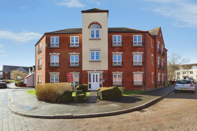 2 bed property, in Corelli Close, £155,000