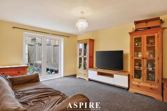 3 bed property, in Sorrel Court, £285,000