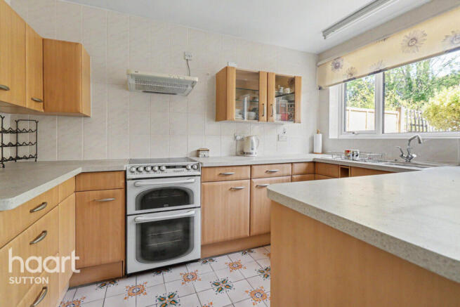 3 bed property, in Cookes Lane, £575,000