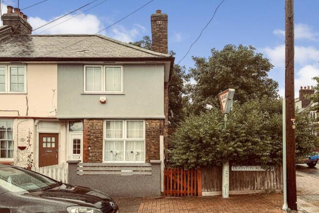 Studio, in Land adjoining 99 Derinton Road, £60,000