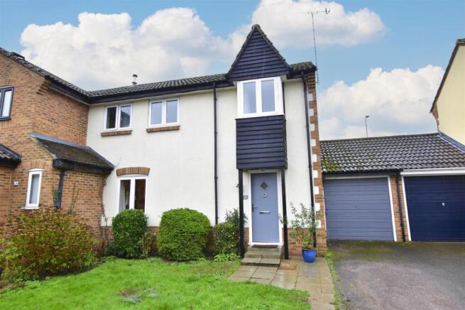 3 bed property, in Merling Croft, £570,000