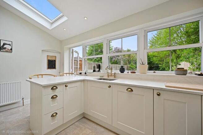 3 bed property, in Lorne Road, £575,000