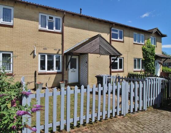 2 bed property, in Prospect Lane, £230,000