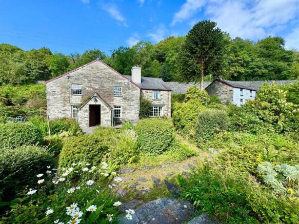 4 bed property, in Dolwyddelan, £585,000