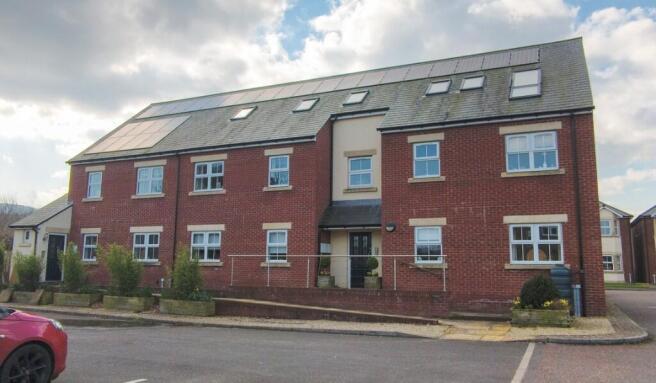 14 bed property, in South Gables, £390,000