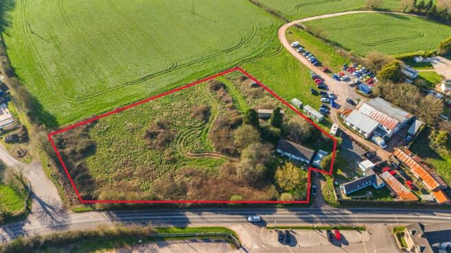 2 bed property, in Five Bridges, £400,000