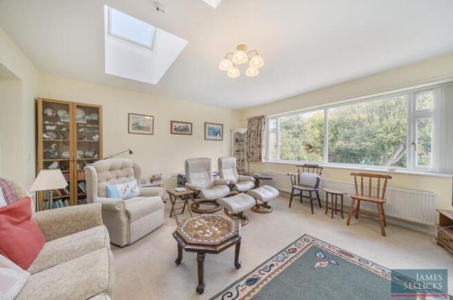 3 bed property, in Rupert Road, £475,000