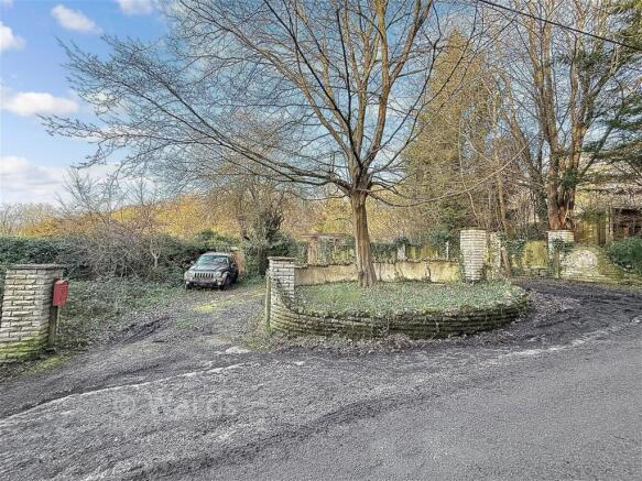 Studio, in Ridge Lane, £350,000