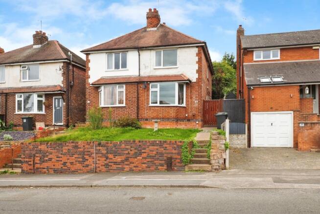2 bed property, in School Lane, £189,950