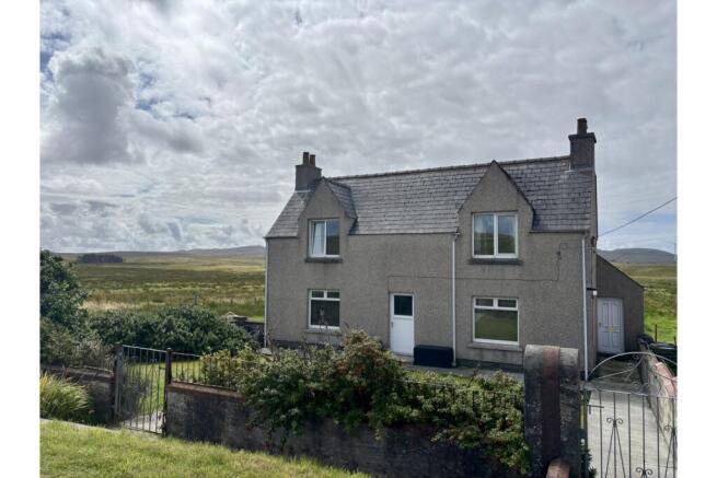 3 bed property, in New Shawbost, £170,000