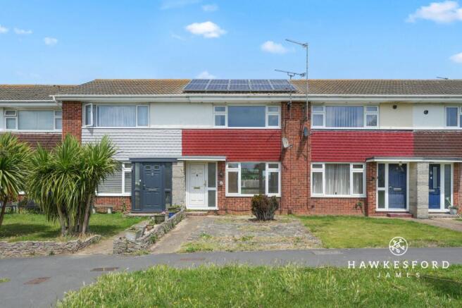 2 bed property, in Salisbury Close, £235,000
