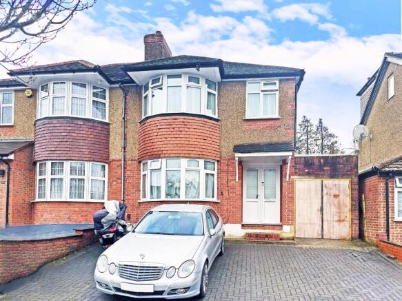 3 bed property, in High Worple, £699,000