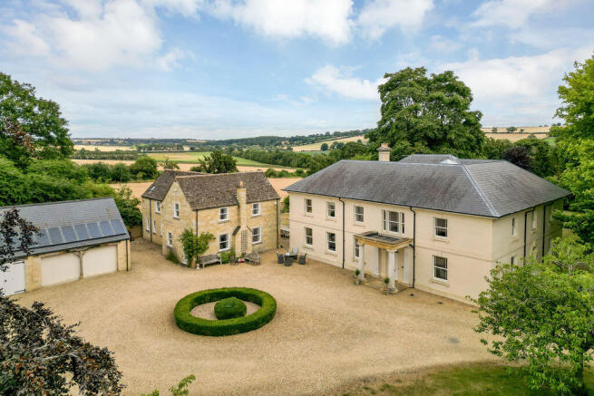8 bed property, in Ketton House, £3,500,000
