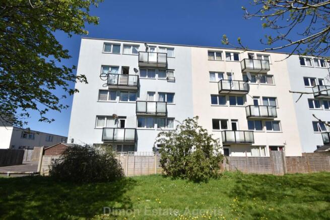 2 bed property, in Williams Close, £79,995