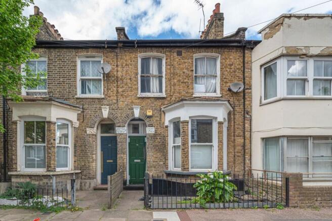 2 bed property, in Etta Street, £325,000