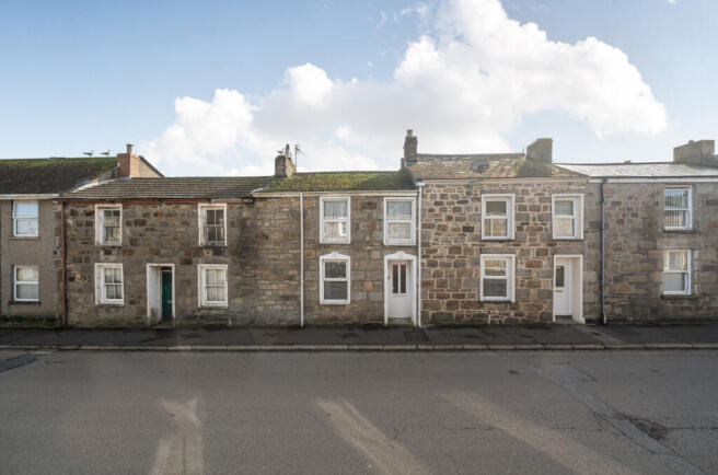 3 bed property, in Union Street, £85,000