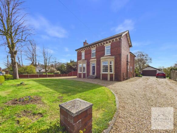 4 bed property, in Smallwood Hey Road, £585,000