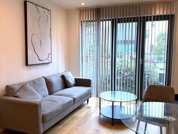 1 bed property, in Windmill Street, £188,000