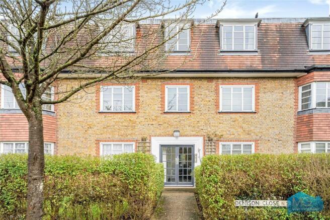 2 bed property, in Denison Close, £399,500