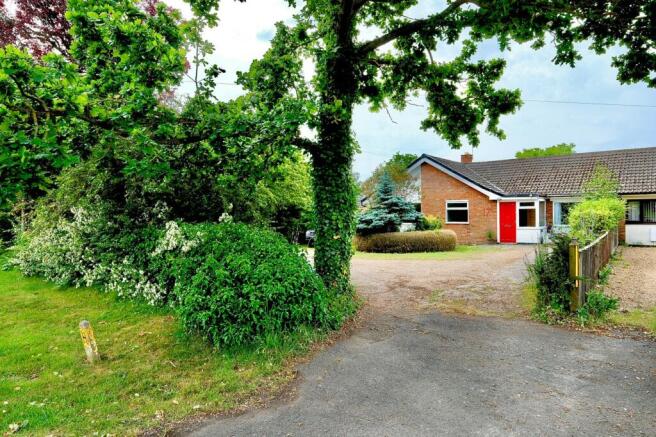 3 bed property, in Church Road, £375,000