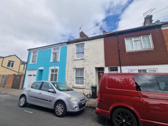 2 bed property, in Oxford Road, £179,500
