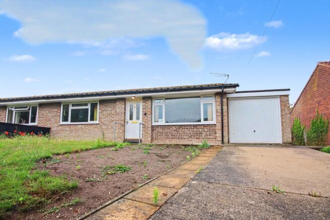 2 bed property, in 4a Watton Road, £80,000