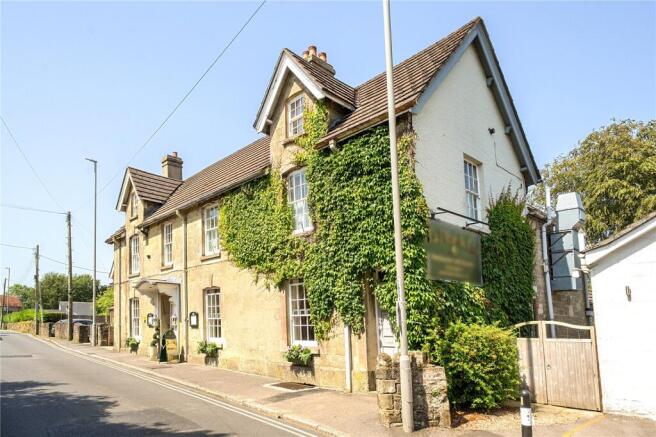 11 bed property, in Bleke Street, £1,050,000