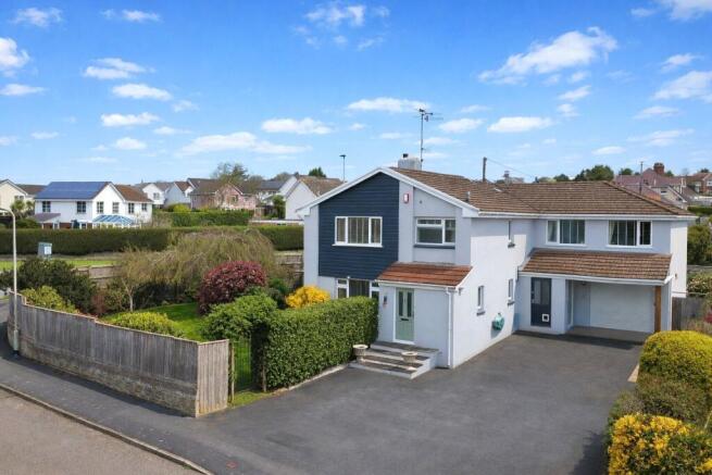 5 bed property, in Philip Avenue, £650,000