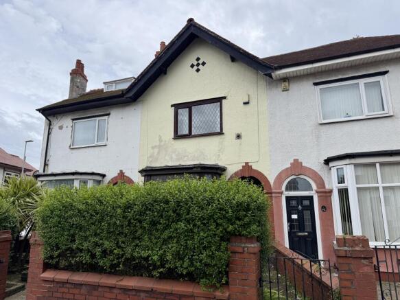 2 bed property, in Talbot Road, £89,950