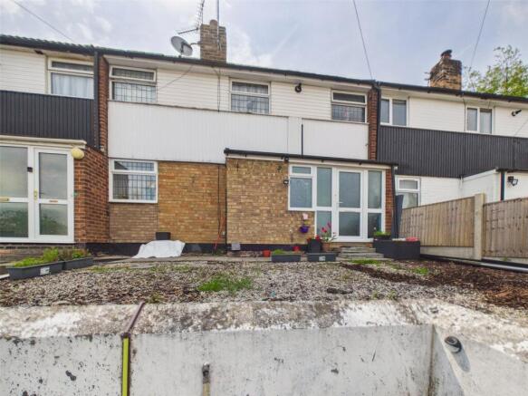 3 bed property, in Starthe Bank, £135,000