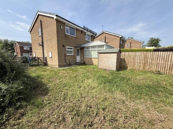 2 bed property, in Jacobs Close, £124,950